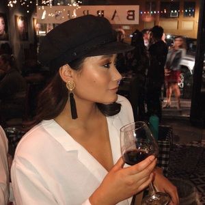 Meet your Posher, Victoria